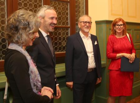 ONA ON  01 FOTO LJUBO VUKELIČ